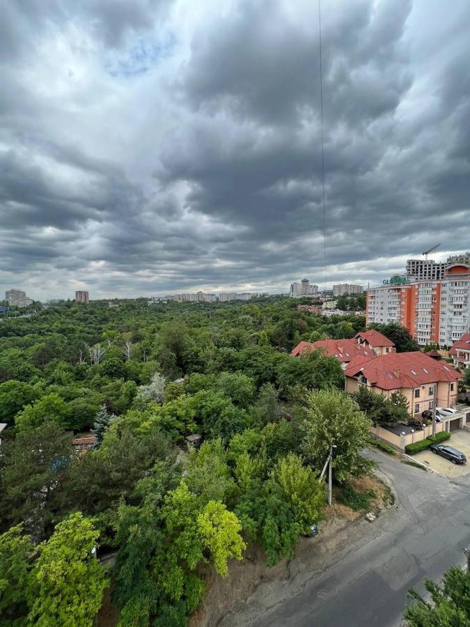 Appartamento Luxrent Chişinău Esterno foto
