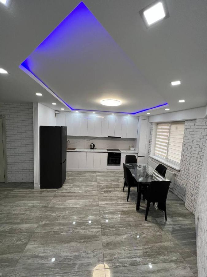 Appartamento Luxrent Chişinău Esterno foto